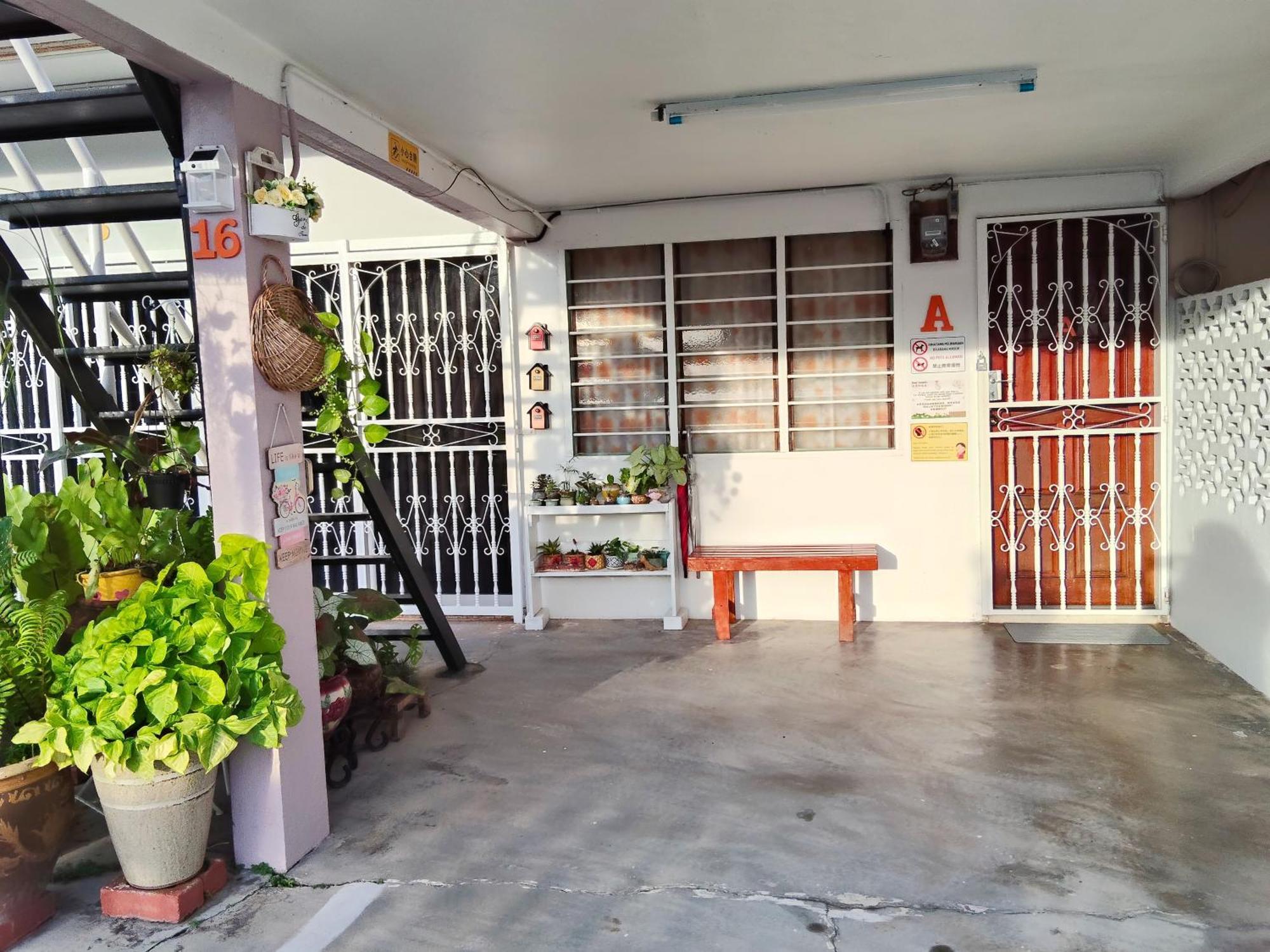 Homestay 阳台民宿 16 Terrace Kluang